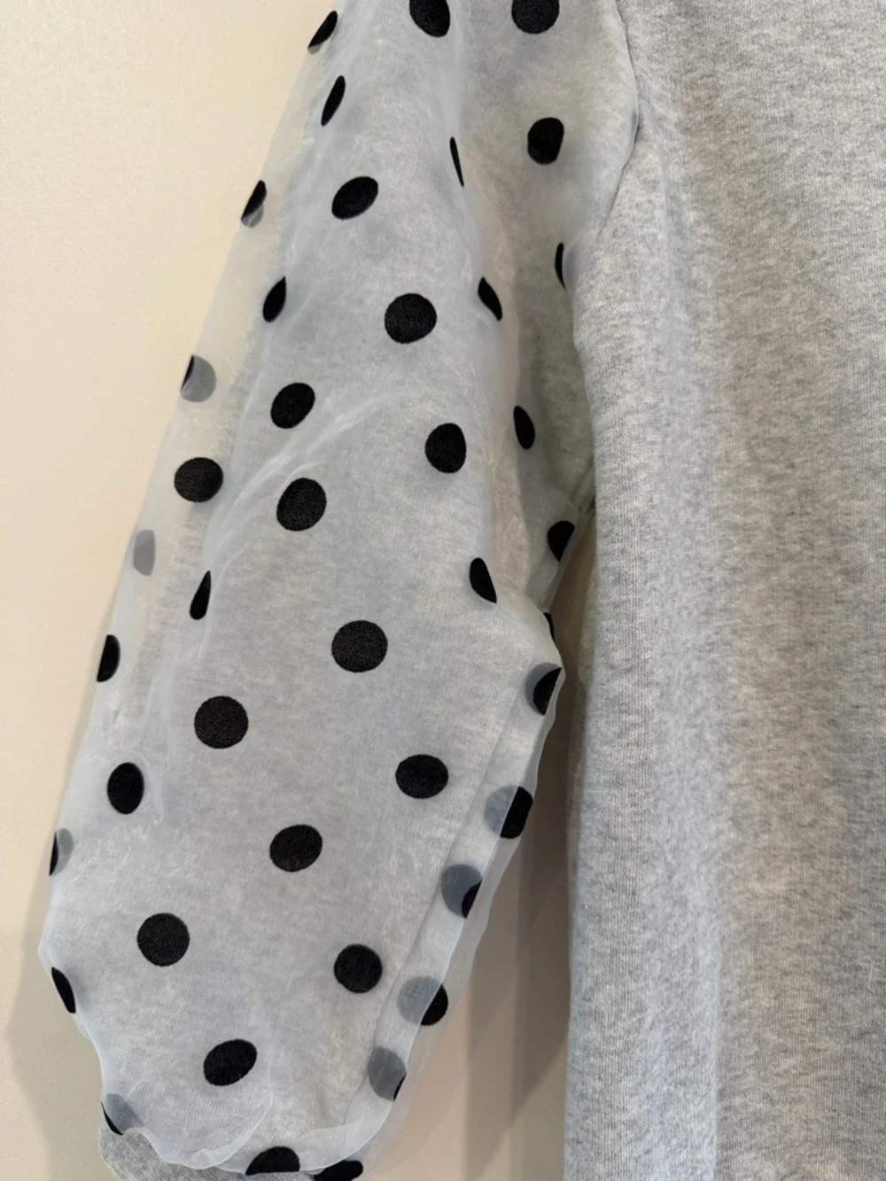 Tucker‎ + Tate Gray Sweatshirt with Black Polka Dot Puff Tulle Sleeves Size 7